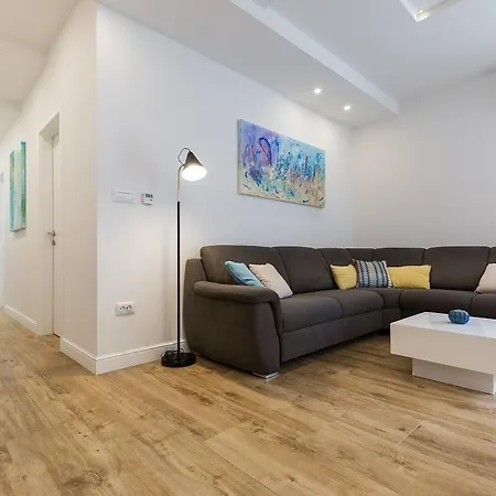 Perla Apartment *