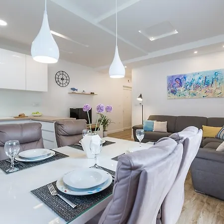 Perla Apartment *